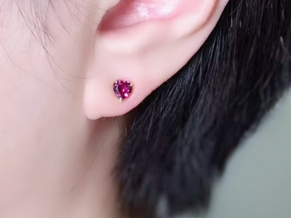 【新品未使用】K18 ロードライトガーネット　ピアス 楽天市場】ロードライトガーネット ピアス K18PG 18k 18金 4mm